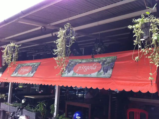 Gambar Makanan Ayam Goreng Pergola 4