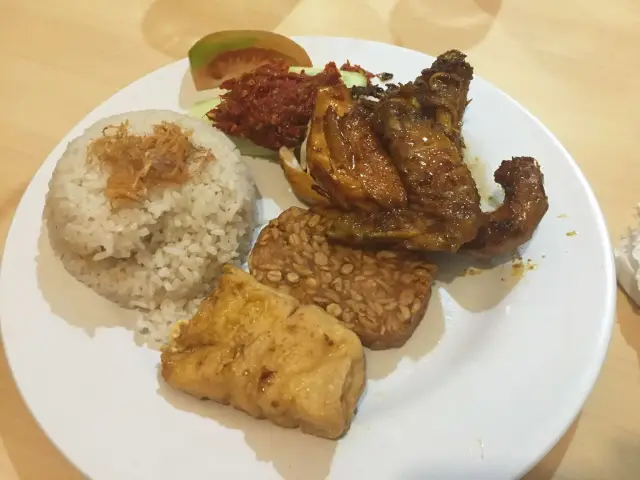 Gambar Makanan Ayam Goreng Kalasan MK179 11