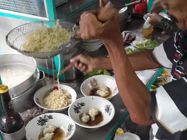 Gambar Makanan Pangsit Mie Ayam Jakarta 2