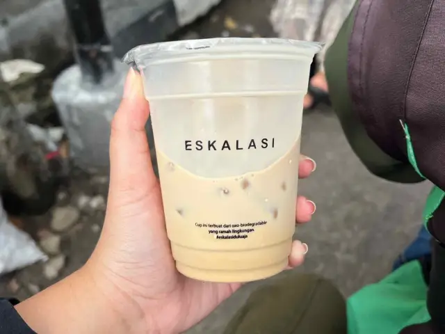 Gambar Makanan Eskalasi Space 19