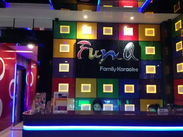 Gambar Makanan Fun-Q Family Karaoke 5