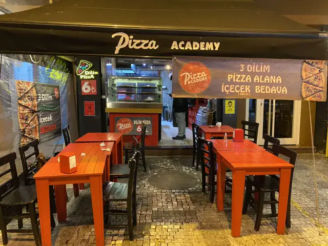 Pizza Academy'nin yemek ve ambiyans fotoğrafları 3