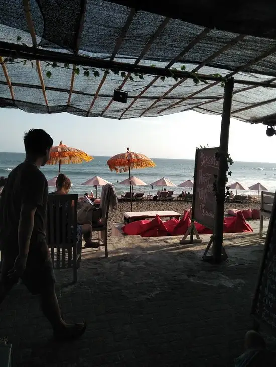 Gambar Makanan Aksata Beach Resto and Bar 18