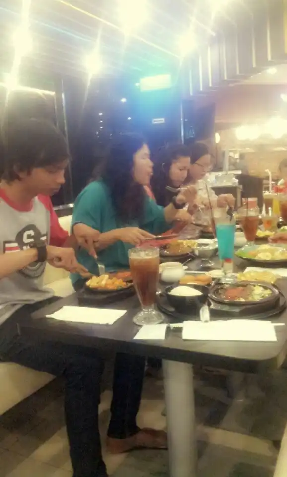 Gambar Makanan Platinum Resto Cilandak Mall 7