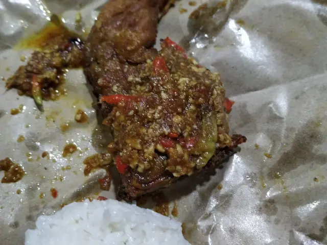 Gambar Makanan Ayam Gepuk Pak Gembus 4