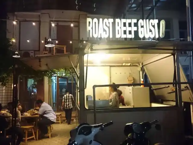 Gambar Makanan Roast Beef Gusto 8