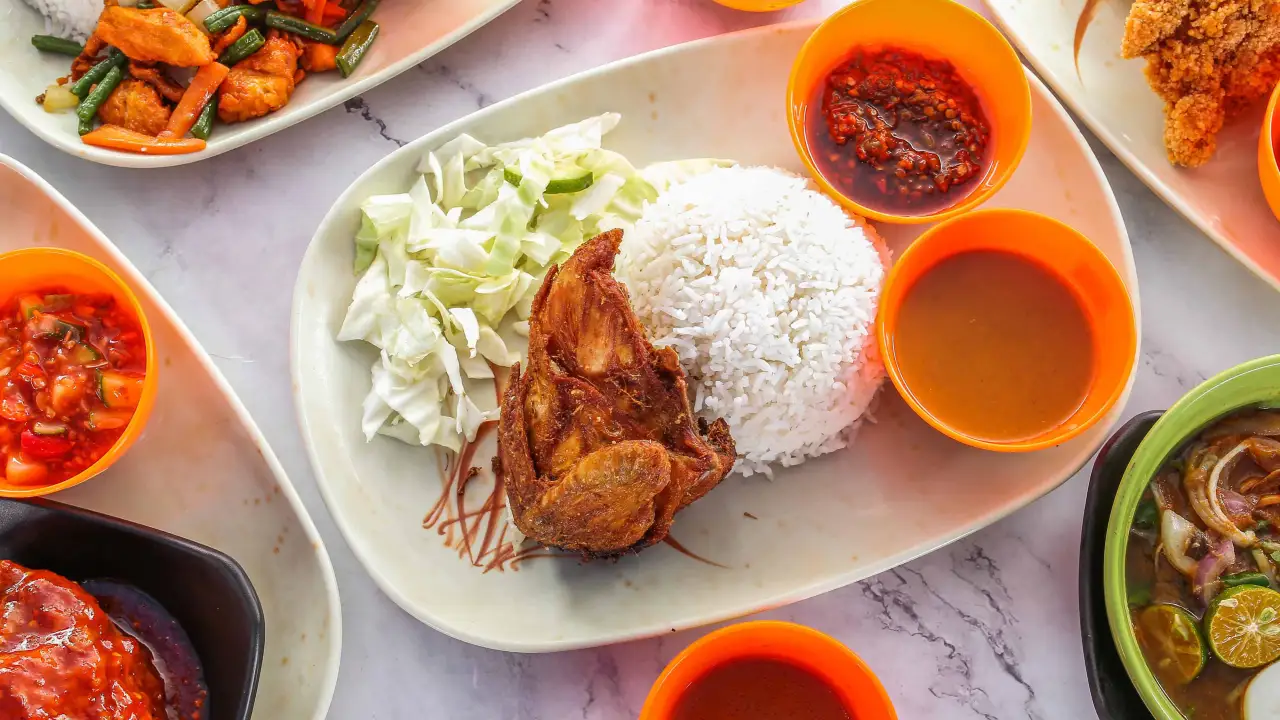 MARDIANIS NASI KUKUS AYAM DARA