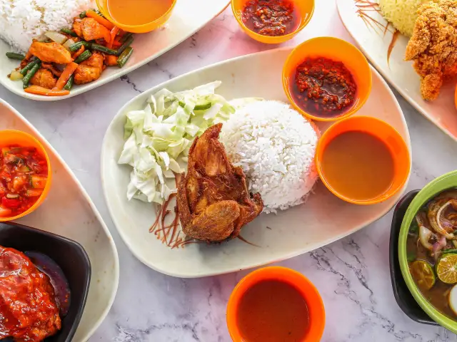 MARDIANIS NASI KUKUS AYAM DARA