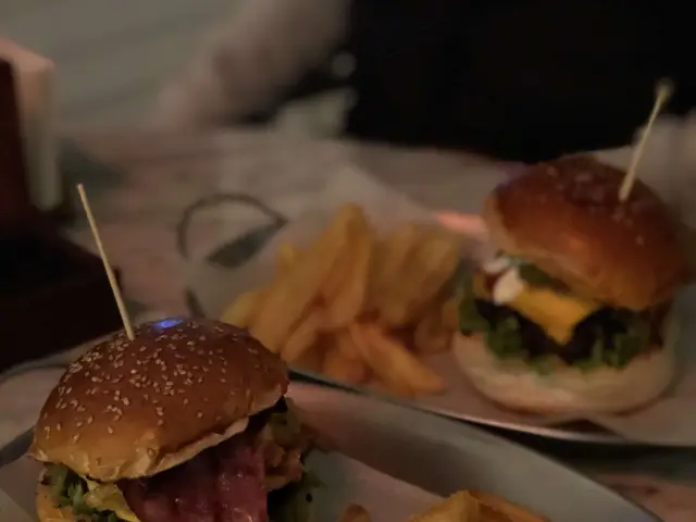 Noa'z Handmade Burger'nin yemek ve ambiyans fotoğrafları 5