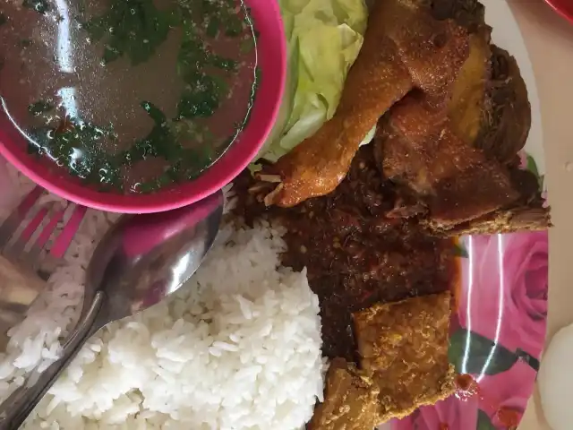 Nasi Ayam Pokok Besar Food Photo 4