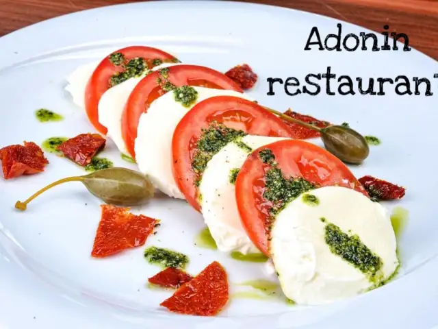 Adonin Cafe & Restaurant'nin yemek ve ambiyans fotoğrafları 3