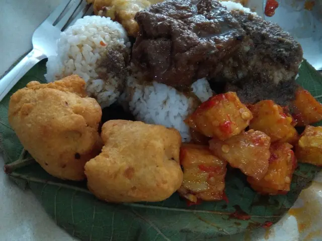 Gambar Makanan Nasi Jamblang Asli Khas Cirebon 1
