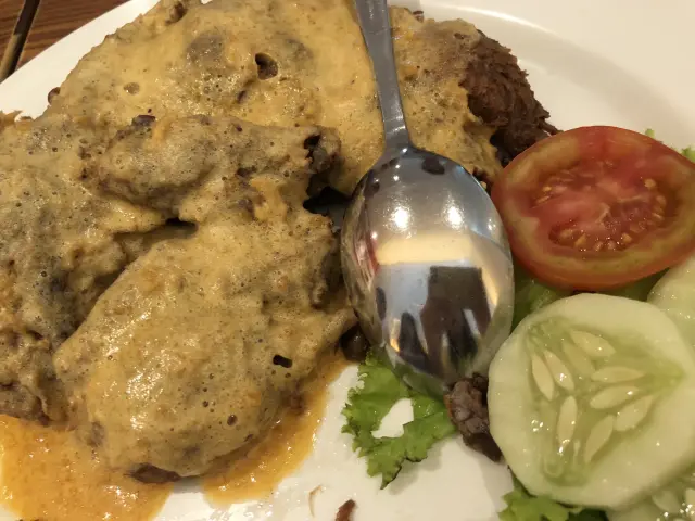 Gambar Makanan Ayam Tulang Lunak Malioboro 9