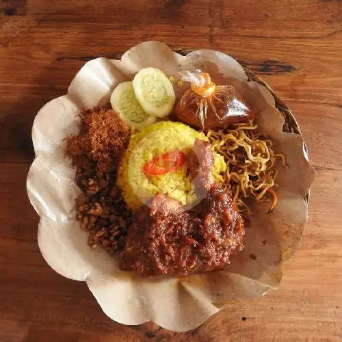 Gambar Makanan Nasi Kuning Kunyit Masakan Khas Jawa 1