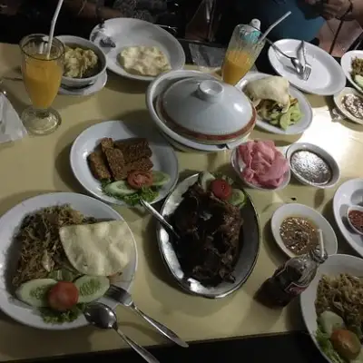 Restoran Rindu Alam Puncak