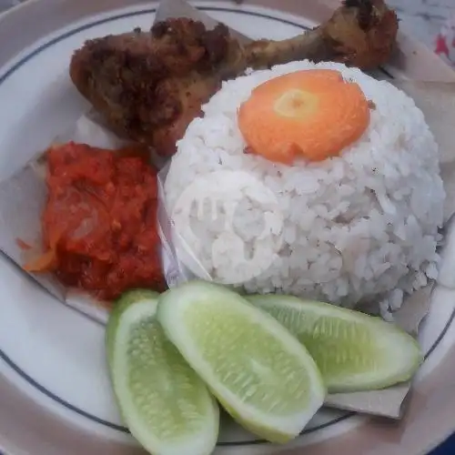 Gambar Makanan Nasi Uduk dan Nasi Kuning Albiru, Tambakreja 8