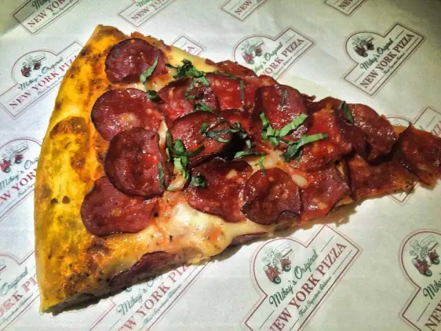 Mikey's Original New York Pizza Food Photo 17