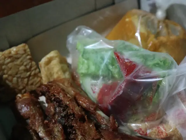 Gambar Makanan Ayam Goreng Karawaci 4