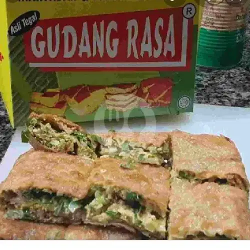 Gambar Makanan Martabak & Terang Bulan Gudang Rasa, Bacukiki Barat 8