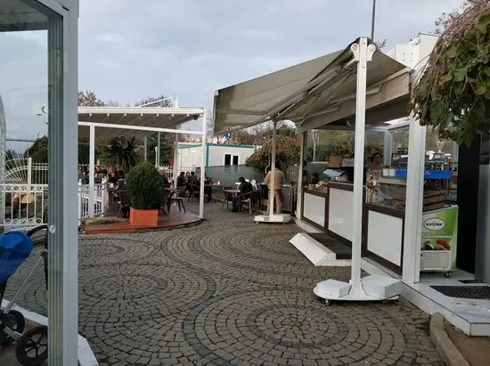 Küçüksu Kasrı Restaurant Cafe'nin yemek ve ambiyans fotoğrafları 7