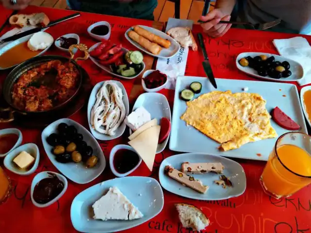 Peynir Ekmek Cafe & Kahvaltı'nin yemek ve ambiyans fotoğrafları 9