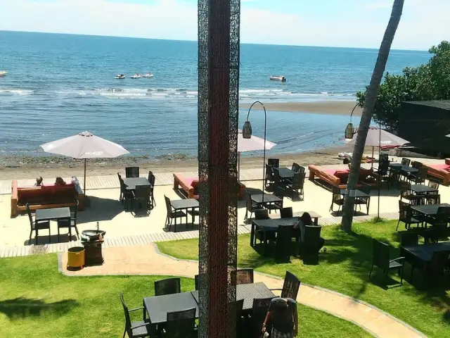 Gambar Makanan La Costa Beach Lounge 5