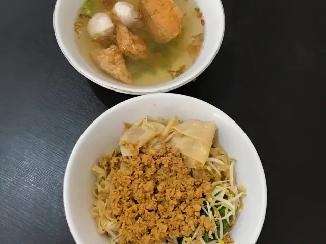 Gambar Makanan Bakmi Aliang Gg. 14 6