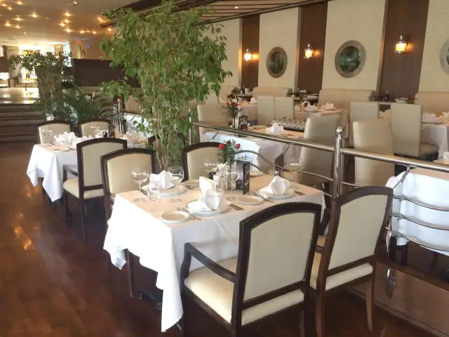 Marmara Fish Restaurant - Renaissance Polat İstanbul Hotel'nin yemek ve ambiyans fotoğrafları 7