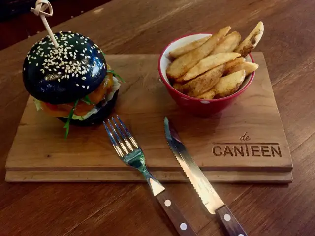 Gambar Makanan De Canteen Cafe 3