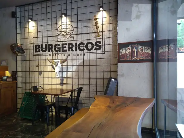 Burgericos'nin yemek ve ambiyans fotoğrafları 5