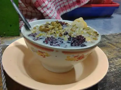 Bubur Kacang Ijo Madura Cak Umar