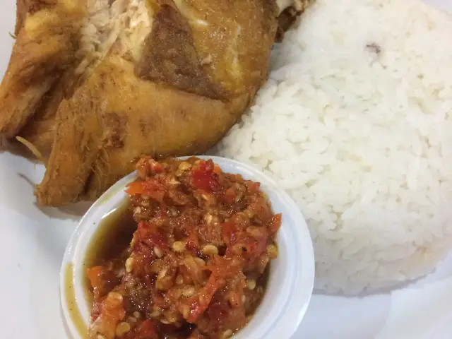 Gambar Makanan Ayam Gepuk Pak Gembus 3