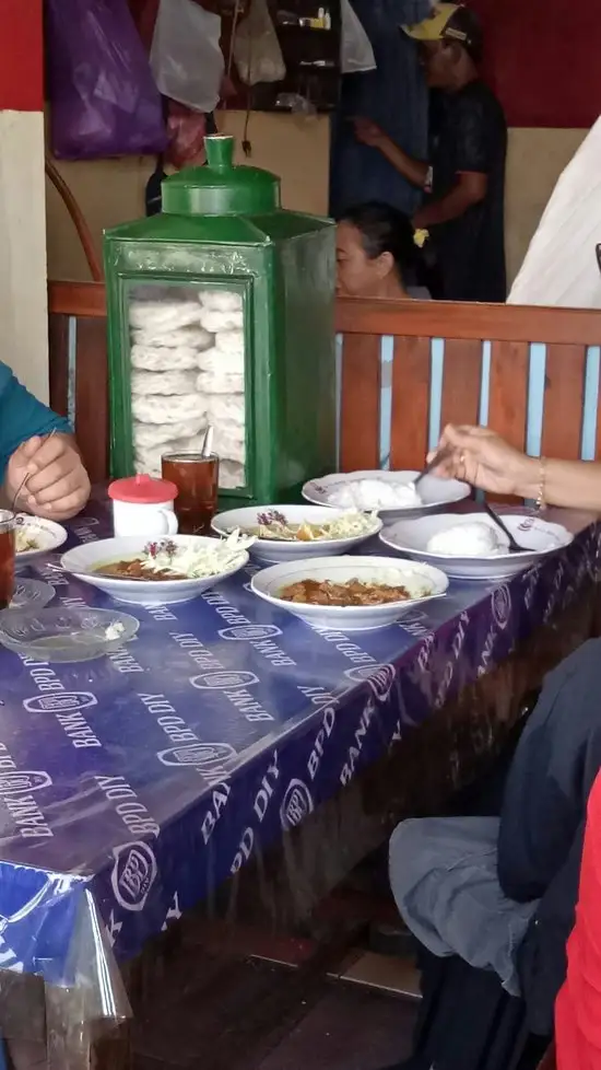 Gambar Makanan Tongseng & Gulai Ayam Kampung Sudi Moro 2