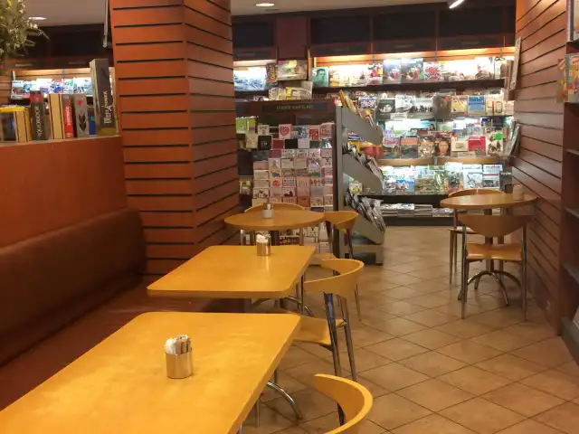 Remzi Kitabevi Cafe'nin yemek ve ambiyans fotoğrafları 4