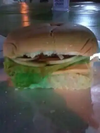 Burger Istimewa Mama Papa