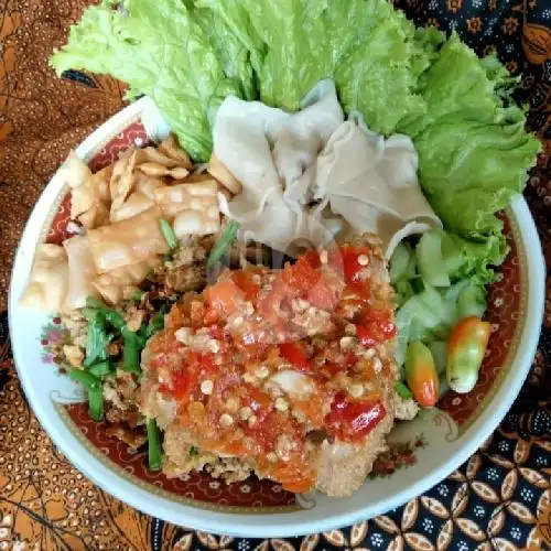 Gambar Makanan Bali Enggal Mie Pangsit Geprek, Dharmawangsa 5
