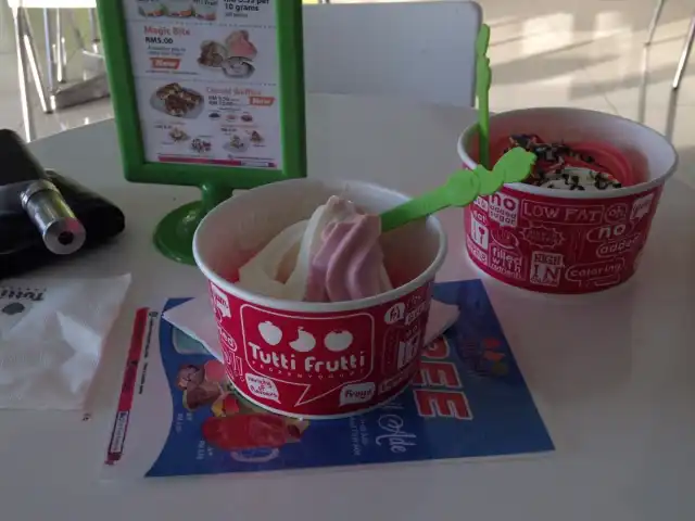 Tutti Frutti Food Photo 4