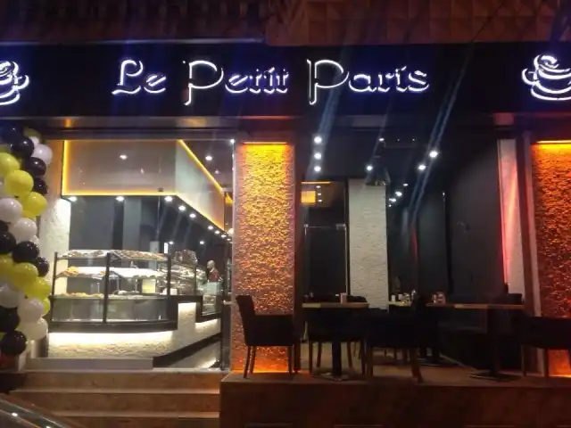 Le Petit Paris'nin yemek ve ambiyans fotoğrafları 2