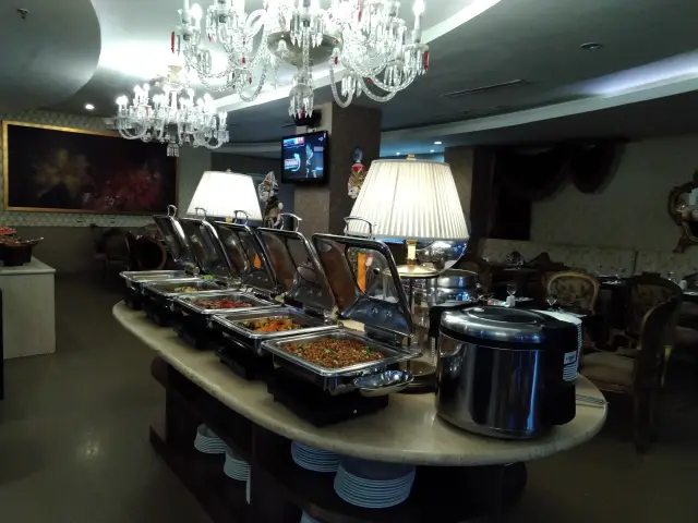 Gambar Makanan Kumalawangi - Royal Amaroossa Hotel 8