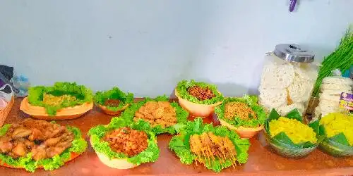 Nasi Kuning Bu'DHIN, Raya Tanjungsari