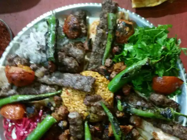 Mırra Urfa Kebapçısı'nin yemek ve ambiyans fotoğrafları 36
