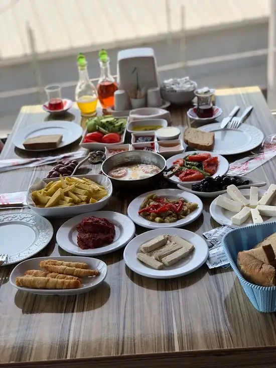 Gölyazi Gönül Sofrası'nin yemek ve ambiyans fotoğrafları 55