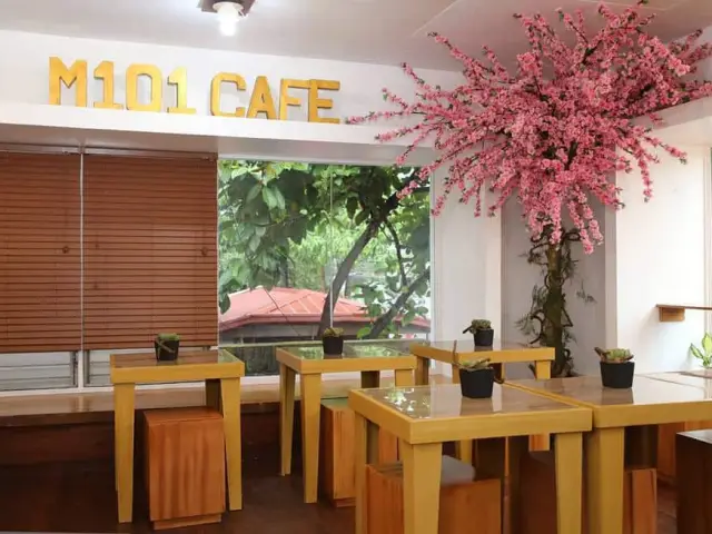 M101 Cafe Food Photo 2