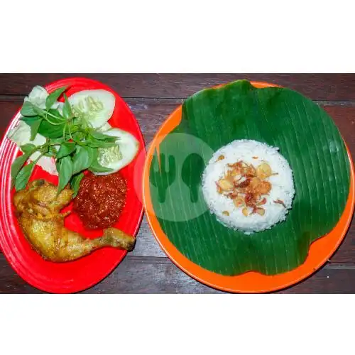 Gambar Makanan Lalapan Sri Rezeki, Jalan Raya Abianbase  1