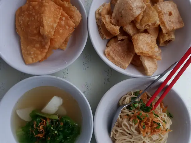 Gambar Makanan Mie Baso Campur Bungsu 4