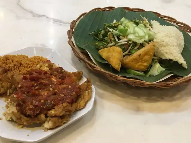 Gambar Makanan Ayam Kremes Malioboro 7