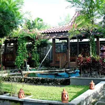 Lemah Ledok Garden Resto