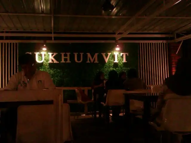 Sukhumvit Restaurant Food Photo 2