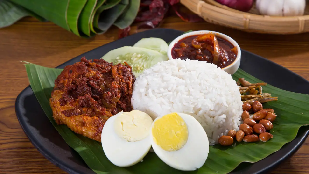 NASI KUKUS MAK BUYONG