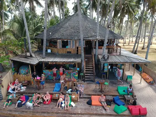 Mad Monkey Kitchen & Bar - Nacpan Beach